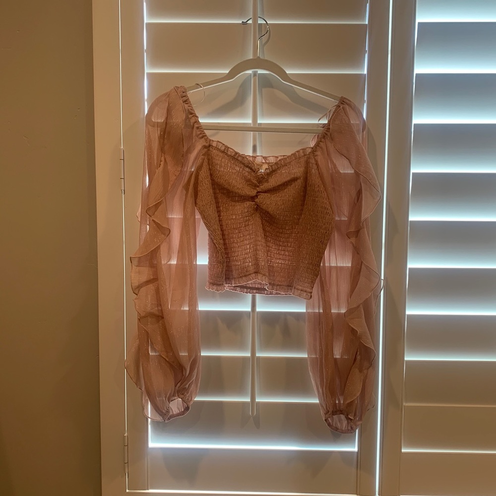 Beautiful shimmer top NWOT